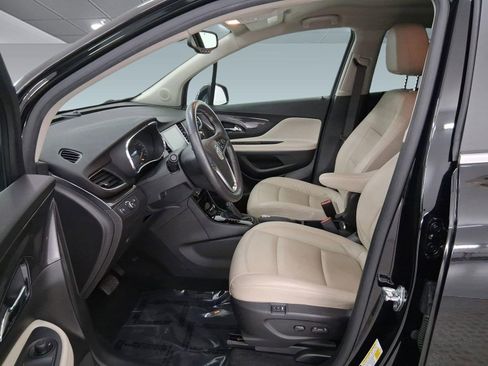 Used 2019 Buick Encore Essence image 5