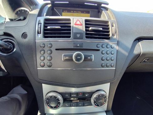Used 2010 Mercedes-Benz C 300 Sedan image 21