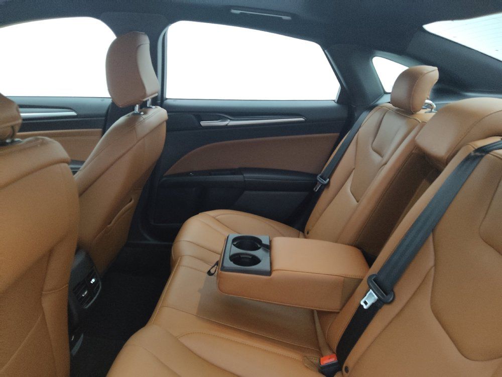 Used 2020 Ford Fusion Energi Titanium FWD image 18