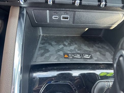 Certified 2024 GMC Canyon Denali image 21