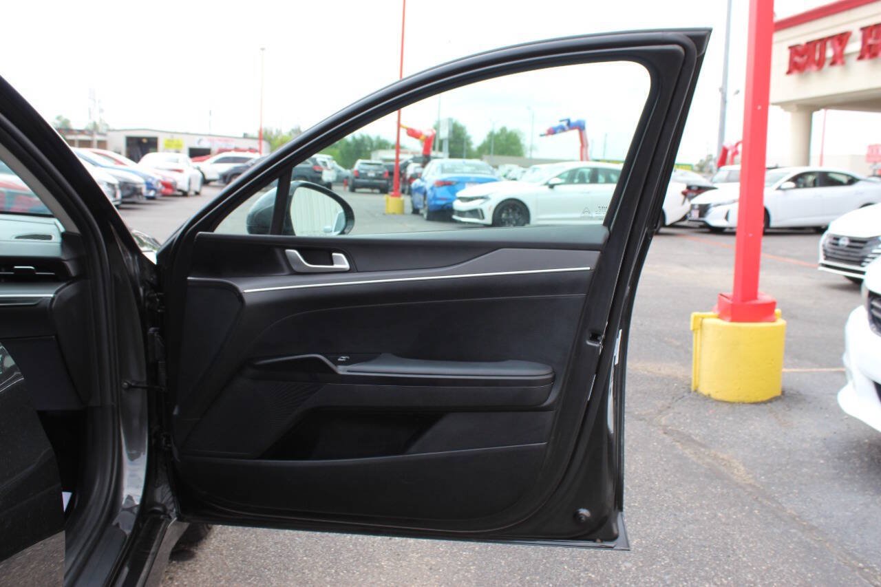 Used 2025 Kia K5 LXS FWD image 9