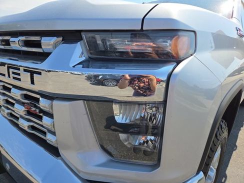 Used 2022 Chevrolet Silverado 2500 LT w/ Texas Edition AWD/4WD image 6