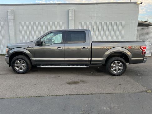 Used 2018 Ford F150 XLT w/ XTR Package image 4