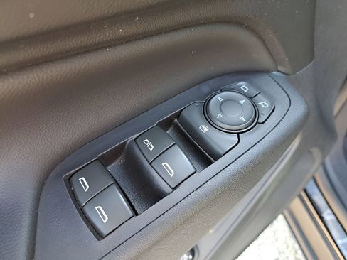 Used 2018 Chevrolet Equinox Premier image 15