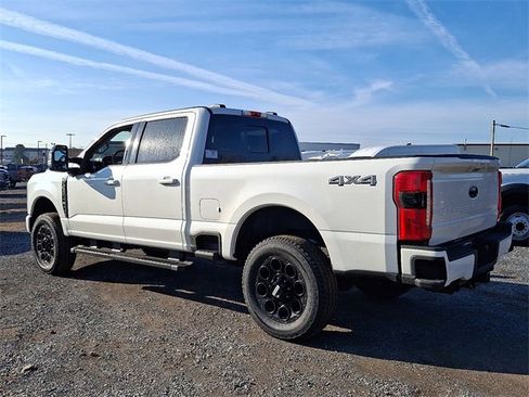 New 2026 Ford F250 Lariat w/ Black Appearance Package image 4