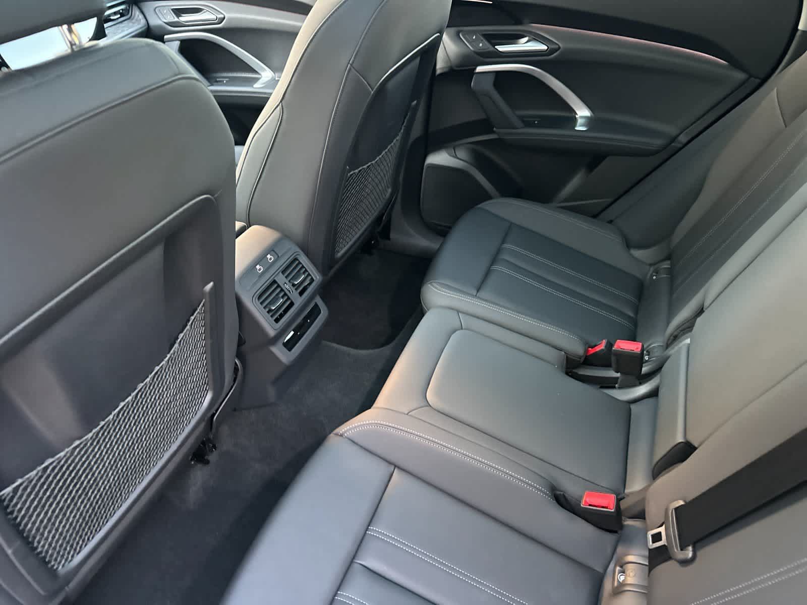 Used 2025 Audi Q5 Premium w/ Convenience Package AWD/4WD image 4