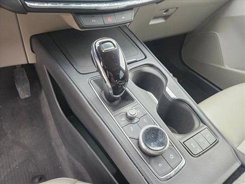 Used 2023 Cadillac XT4 Premium Luxury image 17