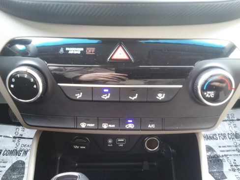 Used 2019 Hyundai Tucson SE image 17