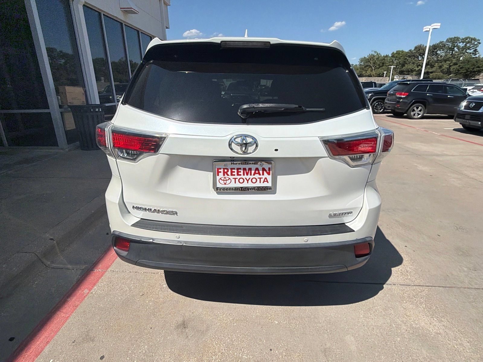 Used 2015 Toyota Highlander Limited FWD image 5