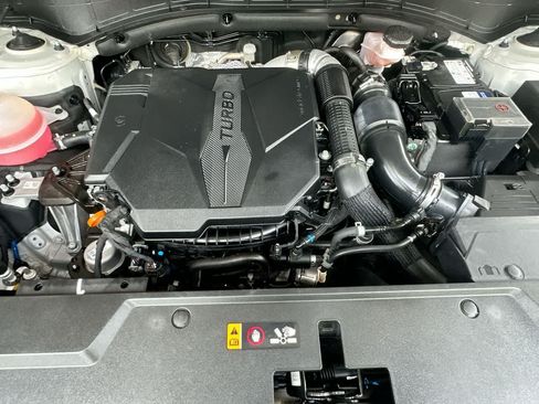 Used 2024 Hyundai Santa Fe SEL FWD image 12