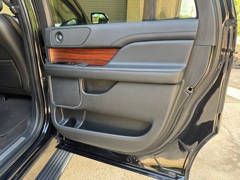 Used 2020 Lincoln Navigator L Reserve w/ Equipment Group 201A Reserve AWD/4WD image 38