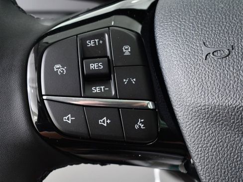 New 2025 Ford Escape SE w/ PHEV Premium Package image 33