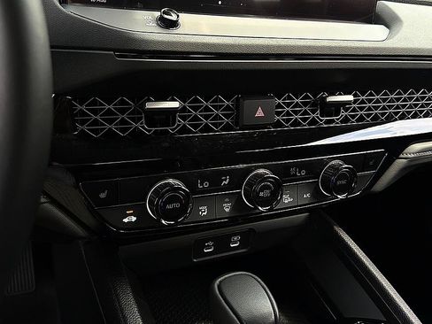 Used 2024 Honda Accord EX-L image 16