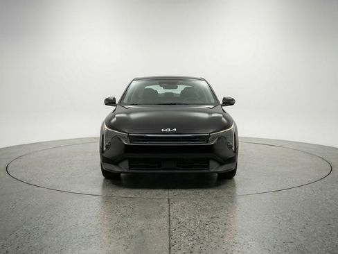 Used 2025 Kia K4 FWD image 2