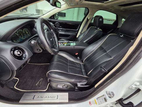 Used 2014 Jaguar XJ AWD image 12