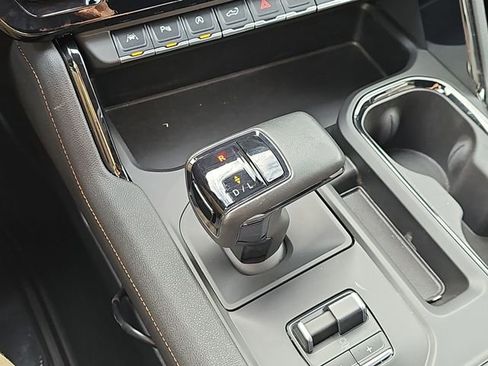 Used 2024 GMC Sierra 1500 AT4 w/ Technology Package AWD/4WD image 14