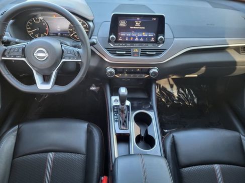 Certified 2025 Nissan Altima 2.5 SR FWD image 27