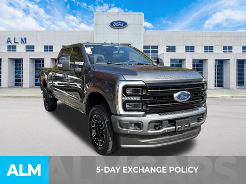 Used 2025 Ford F250 Platinum w/ FX4 Off-Road Package AWD/4WD image 3
