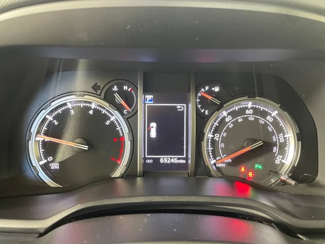 Used 2023 Toyota 4Runner Limited AWD/4WD image 5