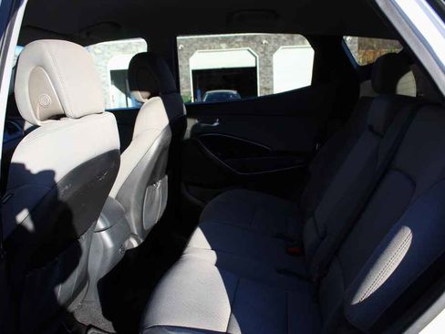 Used 2017 Hyundai Santa Fe Sport image 27