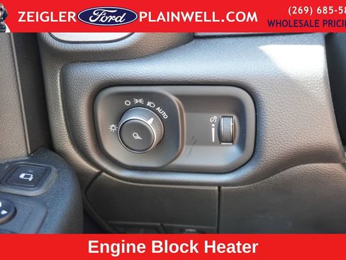 Used 2024 RAM 3500 Tradesman w/ Safety Group image 25