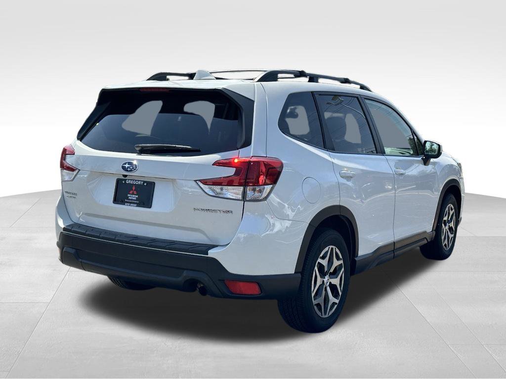 Used 2020 Subaru Forester Premium AWD/4WD image 8