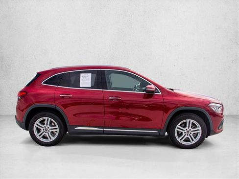 Used 2022 Mercedes-Benz GLA 250 4MATIC image 4
