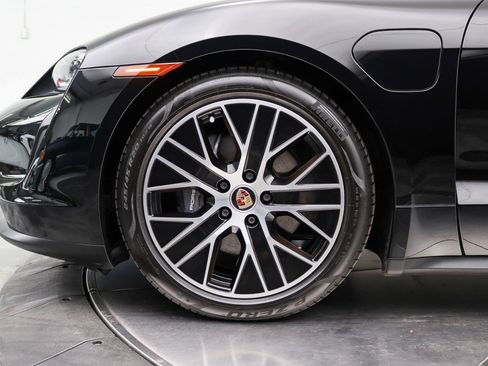 Used 2022 Porsche Taycan RWD image 11
