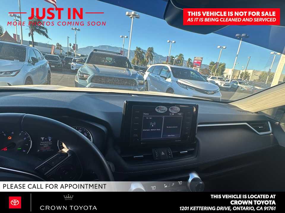Used 2020 Toyota RAV4 XLE Premium FWD image 7