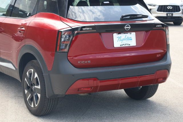 Used 2025 Nissan Kicks SR FWD image 8