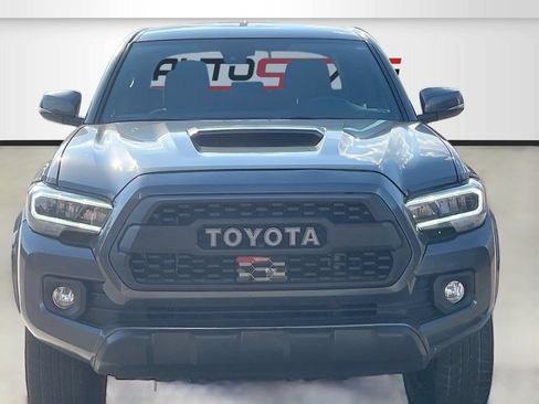Used 2023 Toyota Tacoma TRD Sport AWD/4WD image 2