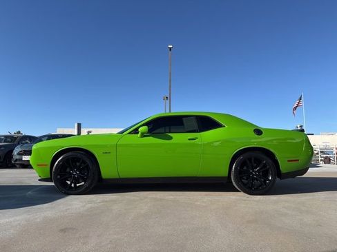 Used 2017 Dodge Challenger R/T w/ Blacktop Package image 5