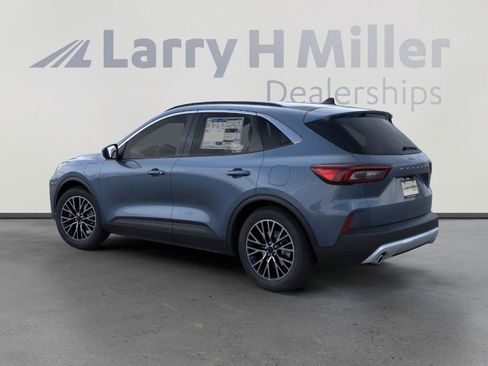 New 2026 Ford Escape PHEV image 4