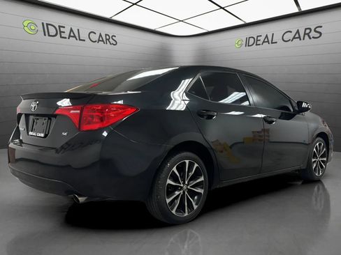 Used 2017 Toyota Corolla SE w/ Carpet Mat Package (TMS) FWD image 5