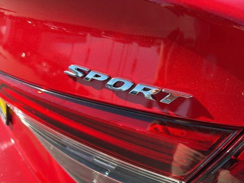 Used 2024 Honda Civic Sport image 12