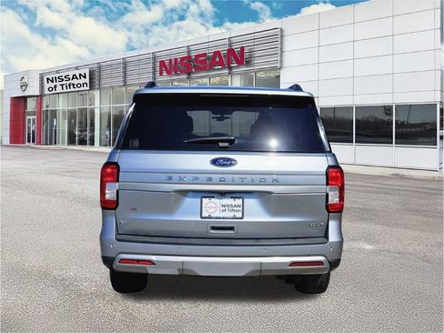 Used 2024 Ford Expedition Max XLT image 5