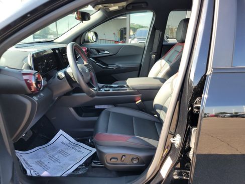 Used 2026 Chevrolet Equinox RS FWD image 16