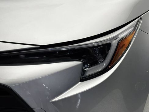 Used 2026 Toyota Corolla LE AWD/4WD image 3