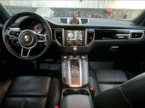 Used 2016 Porsche Macan S image 16