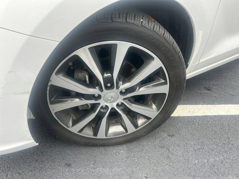 Used 2018 Hyundai Elantra GT FWD image 5