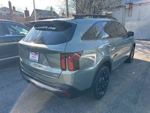 Used 2025 Kia Sorento SX AWD/4WD image 4