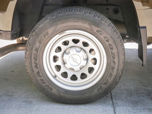 Used 2024 Chevrolet Colorado W/T RWD image 13