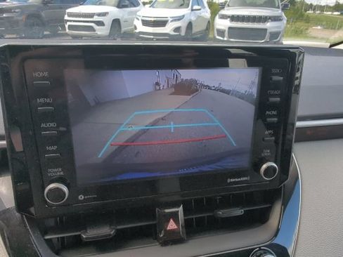 Used 2022 Toyota Corolla LE FWD image 26