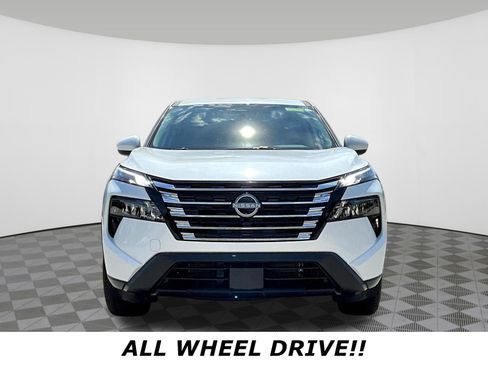 Certified 2026 Nissan Rogue SV AWD/4WD image 2
