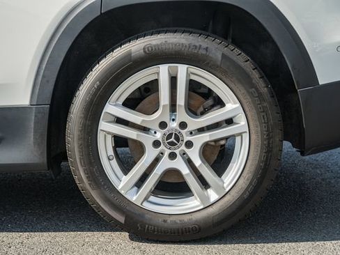 Certified 2022 Mercedes-Benz GLB 250 4MATIC image 18