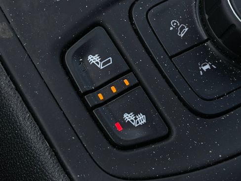 Used 2022 GMC Terrain SLE w/ Driver Convenience Package FWD image 15