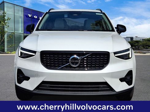 Certified 2025 Volvo XC40 B5 Ultra w/ Protection Package Premier image 2