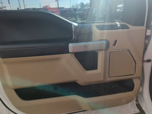 Used 2017 Ford F250 Lariat image 28