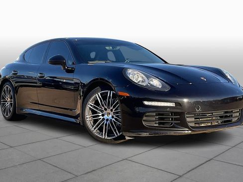 Used 2016 Porsche Panamera S image 4