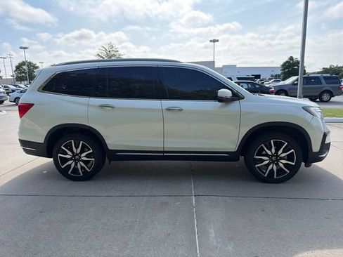 Used 2019 Honda Pilot Elite image 6